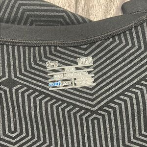 Under Armour Black Fitted Top
